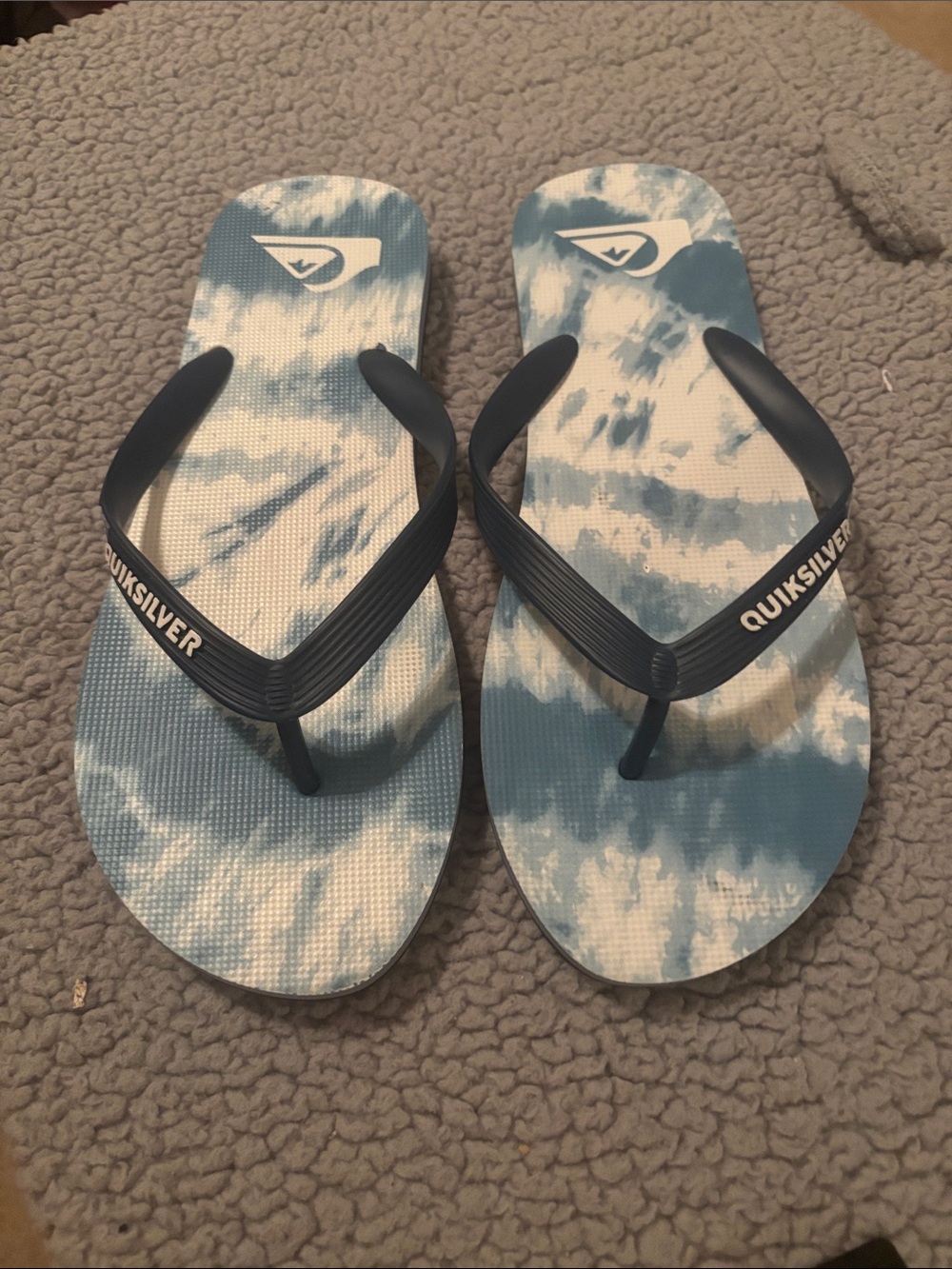 NWOT Quiksilver men’s flip flops